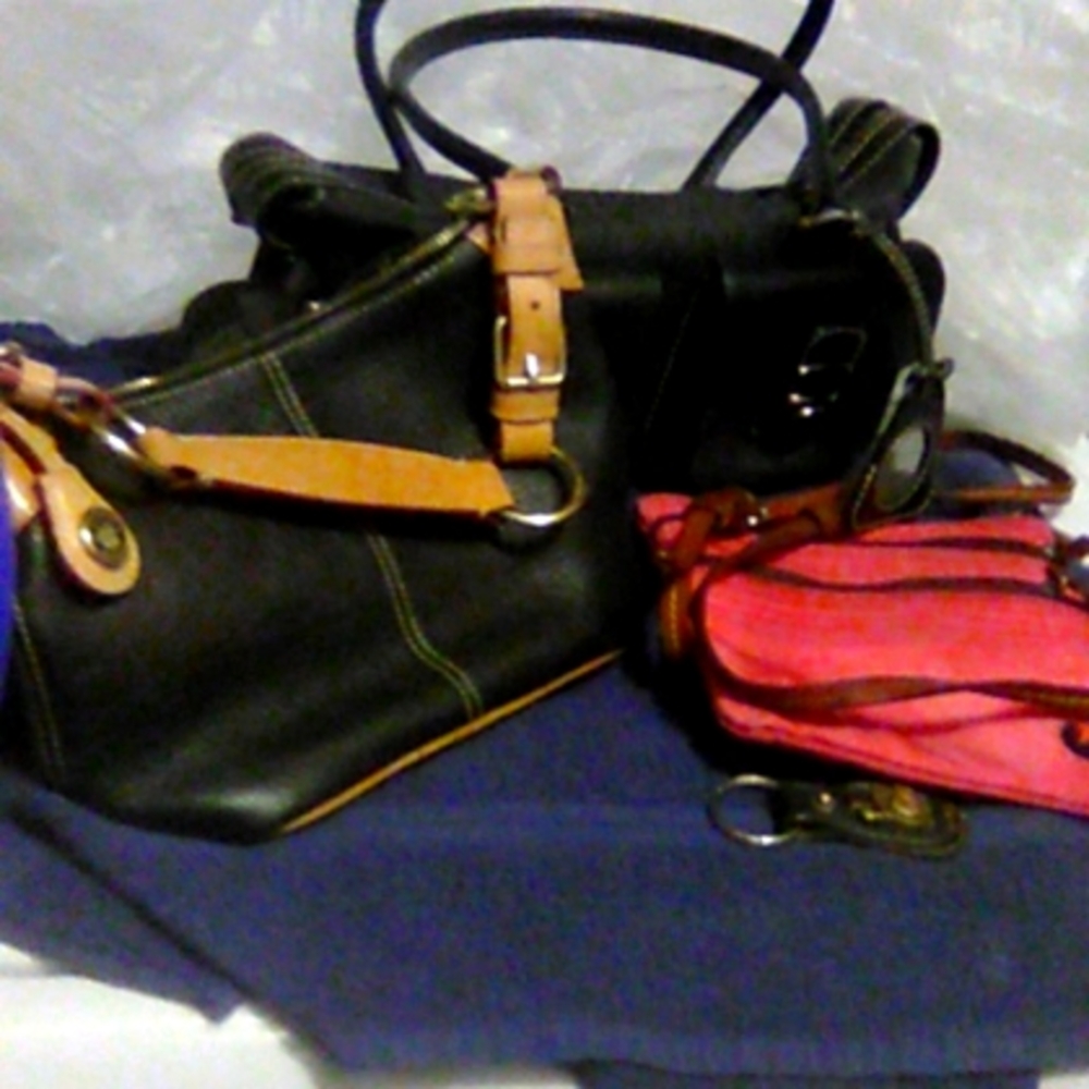 Dooney & Bourke bundle